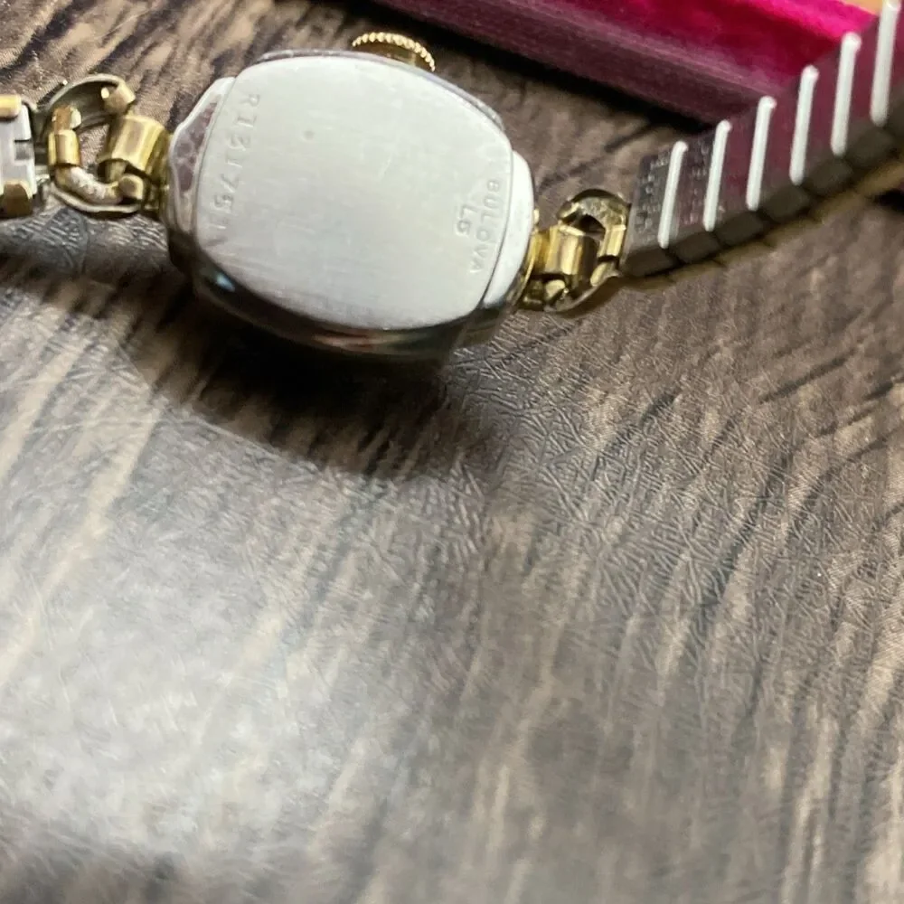 Vintage Bulova women's  L6 Mechanical Wrist Watch With Box Not Working